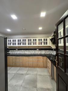Kitchen Image of 2500 Sq.ft 3 BHK Apartment / Flat for rent in Halasuru Bengaluru for Rs. 200000