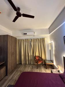 Bedroom Image of 435 Sq.ft 1 RK Apartment / Flat for rent in Paramount Golfforeste Oak &amp; Pine, Surajpur Greater Noida for Rs. 16000