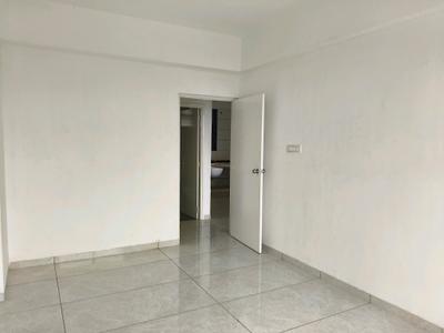 Bedroom Image of 1076 Sq.ft 3 BHK Apartment / Flat for sale in Vaishno Devi Circle Ahmedabad for Rs. 6900000