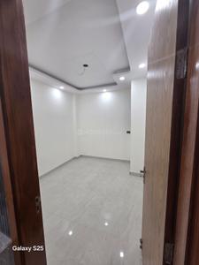 Bedroom Image of 990 Sq.ft 3 BHK Builder Floor for sale in Laxmi Nagar New Delhi for Rs. 9500000