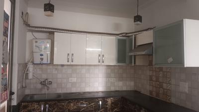Kitchen Image of 1255 Sq.ft 2 BHK Apartment / Flat for rent in Arocon Golf Ville, Crossings Republik Ghaziabad for Rs. 20000