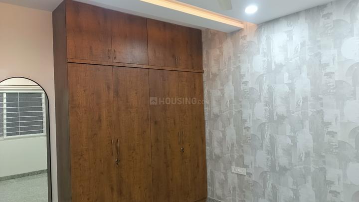 Svadha Mackennas Main Image 1