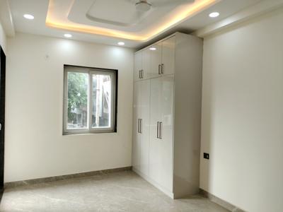 Bedroom Image of 1300 Sq.ft 4 BHK Builder Floor for sale in Deenpur New Delhi for Rs. 12800000