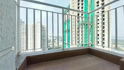 Balcony Image of 1025 Sq.ft 2 BHK Apartment / Flat for rent in Lodha Amara, Kolshet Thane for Rs. 44000