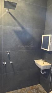 Bathroom Image of 160 Sq.ft 1 RK Apartment / Flat for rent in Vyttila Kochi for Rs. 15000