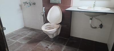 Bathroom Image of 1015 Sq.ft 2 BHK Apartment / Flat for rent in Balaji Elegance, Whitefield Bengaluru for Rs. 42000
