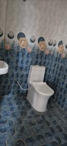 Bathroom Image of 1600 Sq.ft 3 BHK Builder Floor for rent in Lucknow Development Authority E Auction, Gomti Nagar Lucknow for Rs. 22000
