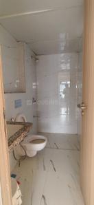 Bathroom Image of 800 Sq.ft 2 BHK Apartment / Flat for sale in Chembur Mumbai for Rs. 26500000