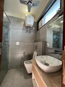 Bathroom Image of B2 Block in Paschim Vihar, New Delhi
