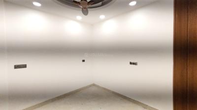 Bedroom Image of 1000 Sq.ft 3 BHK Builder Floor for sale in Govindpuri New Delhi for Rs. 6000000