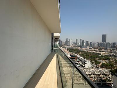 Balcony Image of 911 Sq.ft 2 BHK Apartment / Flat for sale in Jumeirah Village Dubai for Rs. 33925804