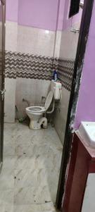 Bathroom Image of 1000 Sq.ft 2 BHK Apartment / Flat for rent in Dhoomanganj Allahabad for Rs. 13000