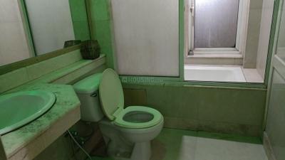 Bathroom Image of 1800 Sq.ft 3.5 BHK Apartment / Flat for rent in Hiranandani Fiona, Hiranandani Estate Thane for Rs. 95000
