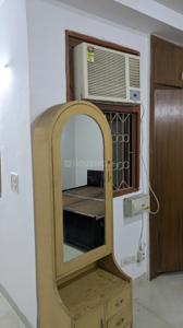 Bedroom Image of 800 Sq.ft 1 BHK Builder Floor for rent in Safdarjung Enclave New Delhi for Rs. 40000