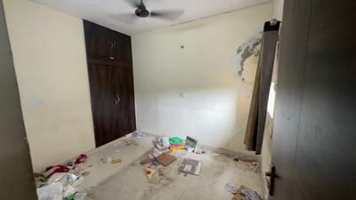 Bedroom Image of 1000 Sq.ft 2.5 BHK Apartment / Flat for sale in GH 14 DDA MIG, Paschim Vihar New Delhi for Rs. 12500000