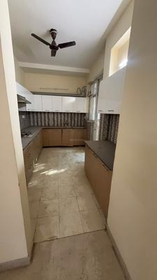 Kitchen Image of 3100 Sq.ft 4 BHK Builder Floor for rent in Ansal Esencia Sector 67, Sector 67 Gurgaon for Rs. 60000