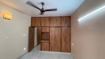 Bedroom Image of 1200 Sq.ft 2 BHK Builder Floor for rent in Janakpuri New Delhi for Rs. 37000