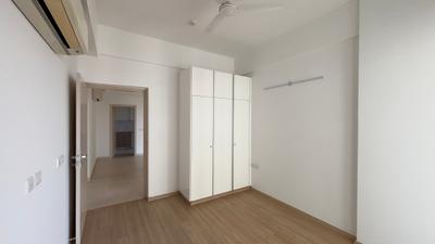 Bedroom Image of 1818 Sq.ft 3 BHK Apartment / Flat for sale in DLF The Primus, Sector 82A Gurgaon for Rs. 30700000