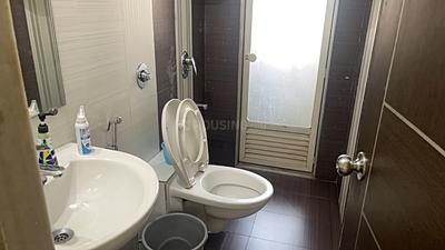 Image of 970 Sq.ft 2 BHK Apartment / Flat for sale in Nahar Laurel And Lilac, Vikhroli West, Mumbai for Rs. 20700000