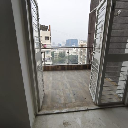 Voski Emerald Main Image 1