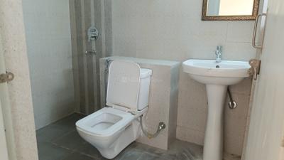 Image of 2000 Sq.ft 3 BHK Apartment / Flat for rent in Vikram Golf View Condos, Sector 19 Dwarka, New Delhi for Rs. 62000