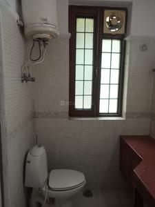 Bathroom Image of 2143 Sq.ft 1 BHK Independent House for rent in Sector 17 Gurgaon for Rs. 15000