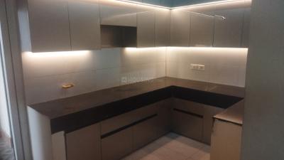 Kitchen Image of 1945 Sq.ft 3 BHK Apartment / Flat for rent in Gagan Vihar Ghaziabad for Rs. 20000