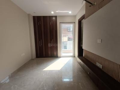Bedroom Image of 1500 Sq.ft 3 BHK Builder Floor for rent in Janakpuri New Delhi for Rs. 60000