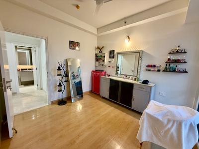 Bedroom Image of 2301 Sq.ft 3.5 BHK Apartment / Flat for sale in DLF One Midtown, Karampura New Delhi for Rs. 64000000