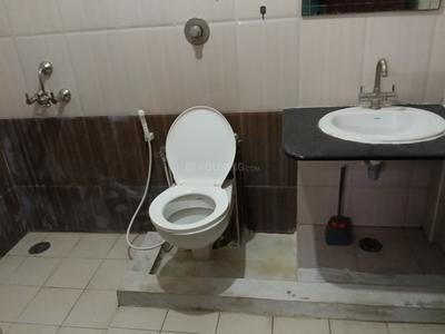 Bathroom Image of 1950 Sq.ft 3 BHK Apartment / Flat for rent in Fairlands Salem for Rs. 35000