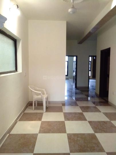 C Block, Preet Vihar Main Image 1