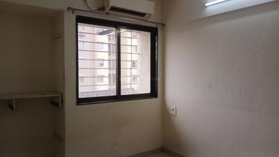 Bedroom Image of 1180 Sq.ft 2 BHK Apartment / Flat for rent in Universal Bilvam Paradise, Pal Gam Surat for Rs. 18500