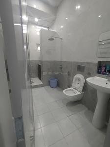 Bathroom Image of 800 Sq.ft 1 BHK Duplex for rent in Ajabpur Kalan Dehradun for Rs. 16000