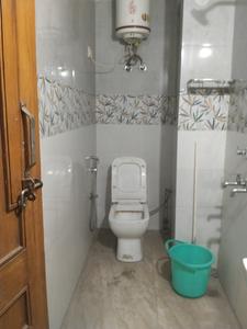 Bathroom Image of 800 Sq.ft 1 RK Independent House for rent in Alaknanda New Delhi for Rs. 18000