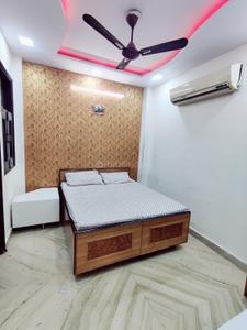 Bedroom Image of 625 Sq.ft 2 BHK Builder Floor for rent in Sector 5 Rohini New Delhi for Rs. 26000