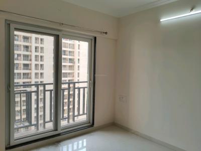 Bedroom Image of 910 Sq.ft 2 BHK Apartment / Flat for rent in Kasarvadavali Thane for Rs. 30000