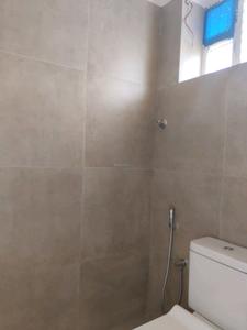 Common Bathroom Image of 980 Sq.ft 2 BHK Apartment / Flat for sale in Avadi Chennai for Rs. 4485000