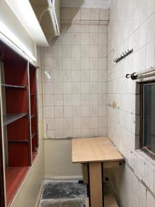 Kitchen Image of 650 Sq.ft 1 BHK Apartment / Flat for rent in Koregaon Park Pune for Rs. 31000