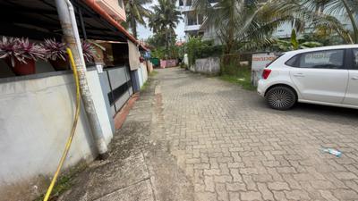Image of 4356 Sq.ft Residential Plot / Land for sale in Vyttila, Kochi for Rs. 20500000