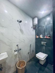 Bathroom Image of 1300 Sq.ft 2 BHK Builder Floor for rent in Sampat Hills, Bhicholi Mardana Indore for Rs. 16000