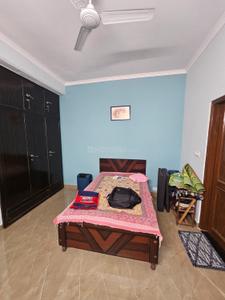 Bedroom Image of 1200 Sq.ft 3 BHK Builder Floor for rent in Sector 31 Noida for Rs. 26000
