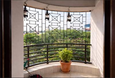 Balcony Image of 1400 Sq.ft 3 BHK Apartment / Flat for sale in Prince Anwar Shah Connector Kolkata for Rs. 12000000