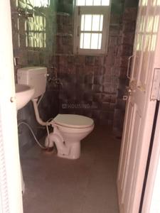 Bathroom Image of 1000 Sq.ft 2 BHK Builder Floor for rent in Tutikandi Shimla for Rs. 12000