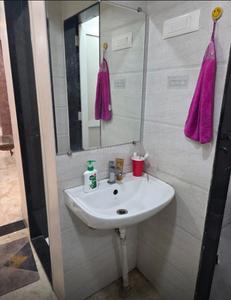 Bathroom Image of 600 Sq.ft 1 BHK Apartment / Flat for rent in Rahul Housing Society, Koregaon Park Pune for Rs. 36000