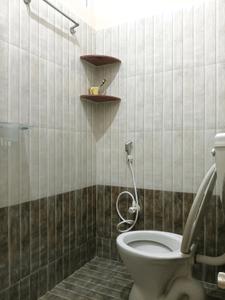 Common Bathroom Image of 950 Sq.ft 2 BHK Independent House for rent in Dooravani Nagar Bengaluru for Rs. 27000