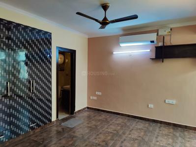 Bedroom Image of 1150 Sq.ft 2.5 BHK Apartment / Flat for rent in Amrapali Silicon City, Sector 76 Noida for Rs. 30000