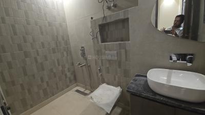 Image of 920 Sq.ft 2 BHK Builder Floor for rent in Paschim Vihar, New Delhi for Rs. 36000