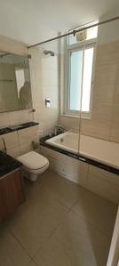 Bathroom Image of 1600 Sq.ft 3 BHK Apartment / Flat for sale in DLF The Primus, Sector 82A Gurgaon for Rs. 28500000