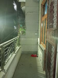 Balcony Image of 850 Sq.ft 2 BHK Builder Floor for sale in Shalimar Bagh New Delhi for Rs. 9500000