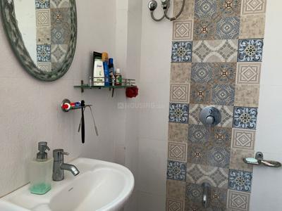 Bathroom Image of 550 Sq.ft 1 BHK Apartment / Flat for rent in Cosmos Orchid, Kasarvadavali Thane for Rs. 28000
